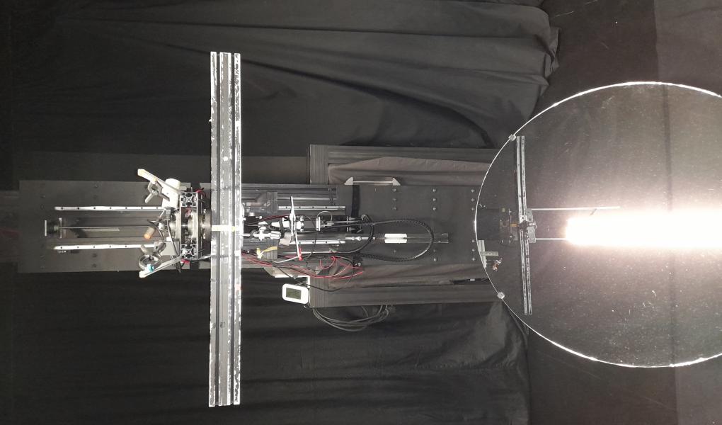 Analyserne af lamperne udføres i et fotometristudie, hvor alt er mørklagt. – Foto Lightning Lab
